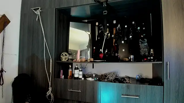 sweet  wild online show from 28, 2, 2025