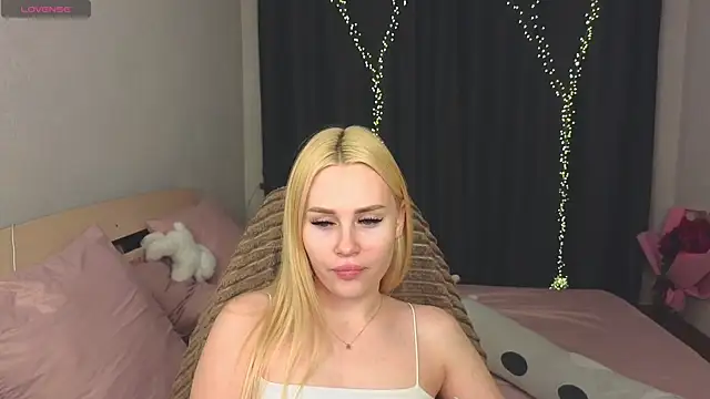 Snapshot of Alenca_hot_sex chatting on 27, 2, 2025 Alenca hot sex online show from 27, 2, 2025