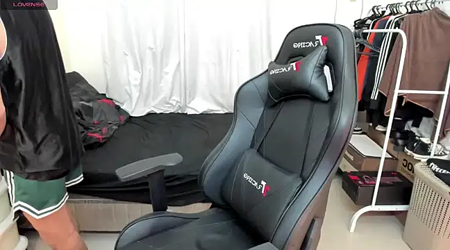 Lightjt04 online show from 14, 3, 2025