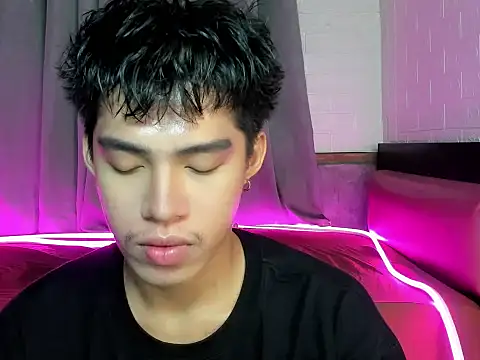 Lightjt04 online show from 6, 10, 2025