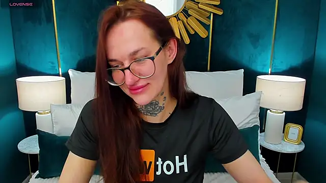 SarahLust online show from 26, 3, 2026