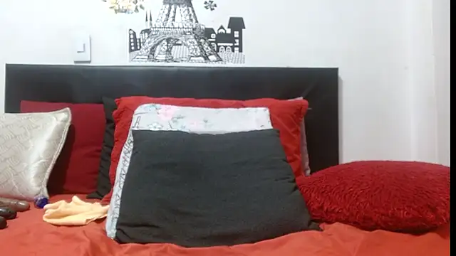 Margaret milf online show from 17, 1, 2026