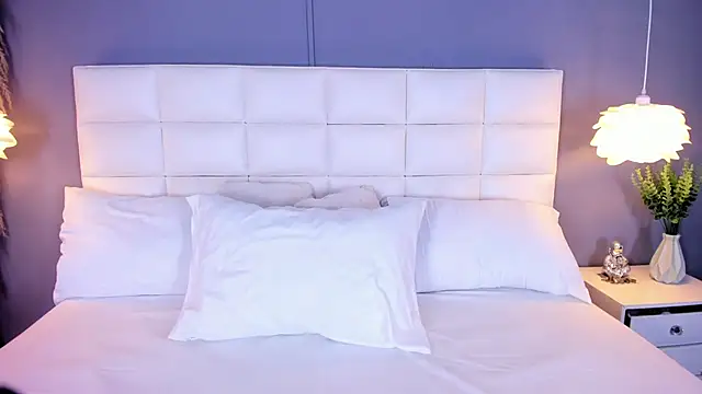  BunnyNaugthy online show from 13, 4, 2026