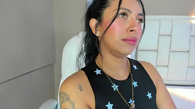 Snapshot of _BunnyNaugthy chatting on 2, 11, 2025 BunnyNaugthy online show from 2, 11, 2025