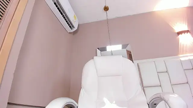 Snapshot of _BunnyNaugthy chatting on 25, 11, 2025 BunnyNaugthy online show from 25, 11, 2025