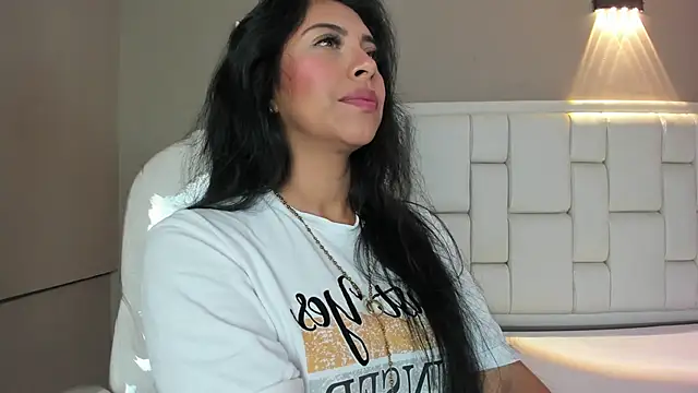 Snapshot of _BunnyNaugthy chatting on 4, 10, 2025 BunnyNaugthy online show from 4, 10, 2025