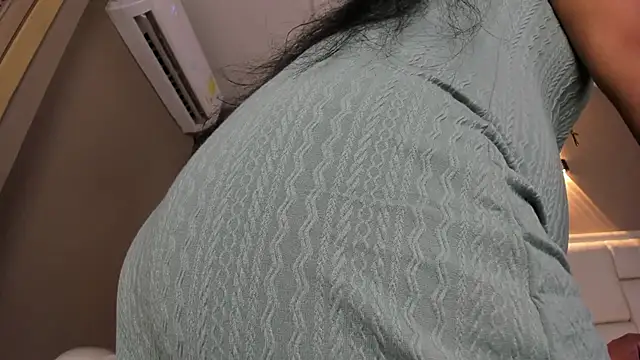 Snapshot of _BunnyNaugthy chatting on 6, 11, 2025 BunnyNaugthy online show from 6, 11, 2025