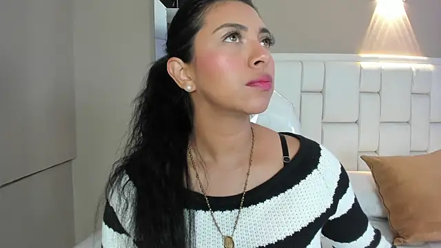 Snapshot of _BunnyNaugthy chatting on 18, 10, 2025 BunnyNaugthy online show from 18, 10, 2025