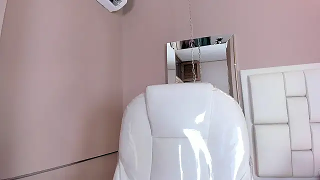 Snapshot of _BunnyNaugthy chatting on 10, 10, 2025 BunnyNaugthy online show from 10, 10, 2025