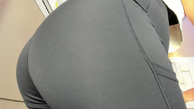 Snapshot of _BunnyNaugthy chatting on 5, 11, 2025 BunnyNaugthy online show from 5, 11, 2025