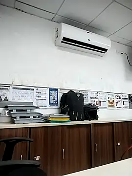 Desi Londa 143 online show from 4, 10, 2025