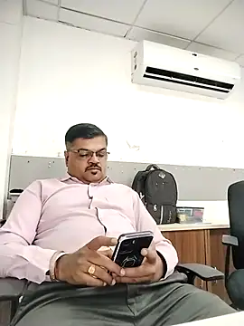 Desi Londa 143 online show from 26, 2, 2026