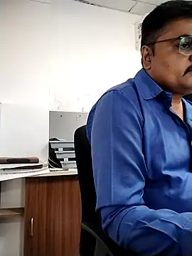 Desi Londa 143 online show from 11, 5, 2026