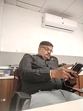 Desi Londa 143 online show from 3, 12, 2025