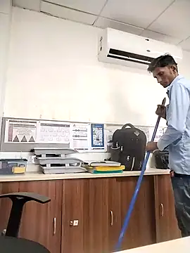 Desi Londa 143 online show from 6, 10, 2025