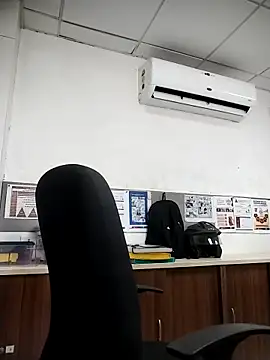 Desi Londa 143 online show from 24, 10, 2025