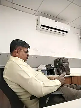 Desi Londa 143 online show from 13, 3, 2026