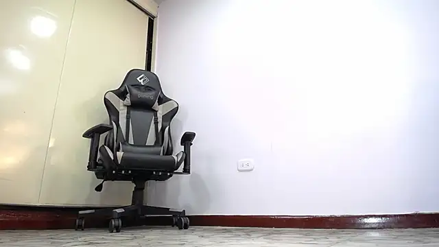 S Mia online show from 27, 1, 2025