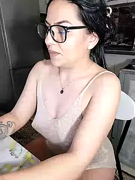 hot-babygirl online show from 4, 3, 2025