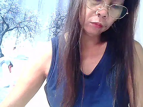 urwife tobe online show from 11, 10, 2025