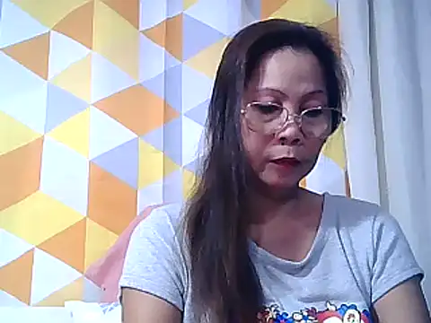 urwife tobe online show from 23, 3, 2025