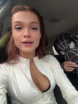 Nicoleevien online show from 9, 11, 2025