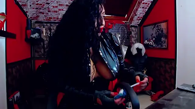 DommeBellatrix online show from 30, 9, 2025