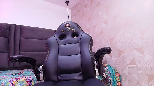 arletmss online show from 7, 10, 2025