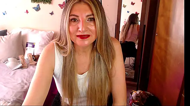 Jolie-Mature online show from 22, 5, 2026