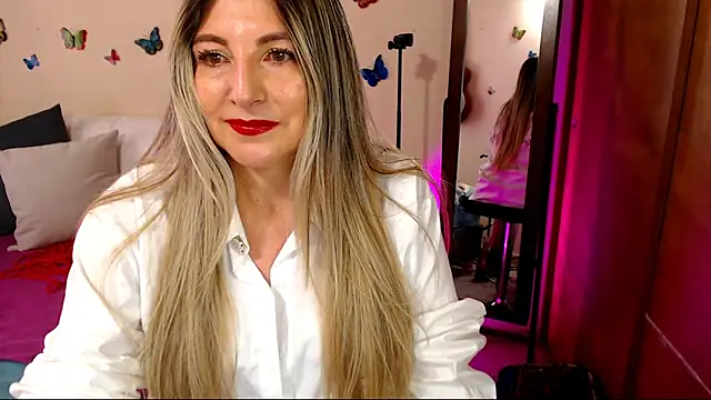 Jolie-Mature online show from 10, 3, 2026