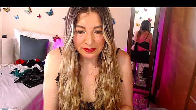 Jolie-Mature online show from 22, 9, 2025