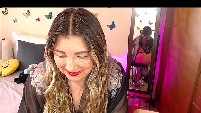 Jolie-Mature online show from 19, 9, 2025