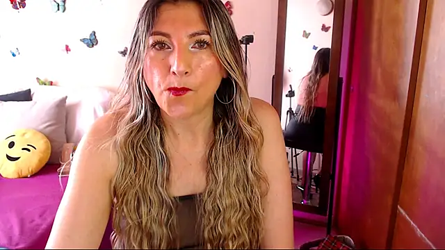 Jolie-Mature online show from 15, 3, 2026