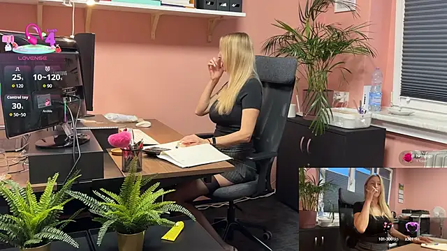 legsLONG online show from 15, 9, 2025