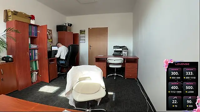 legsLONG online show from 10, 3, 2025