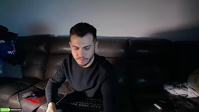 Snapshot of CrazyDom1 chatting on 23, 10, 2025 CrazyDom1 online show from 23, 10, 2025