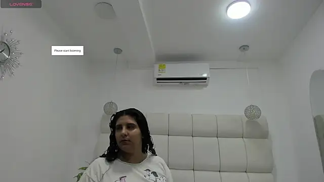 DanielleEvans  online show from 1, 11, 2025