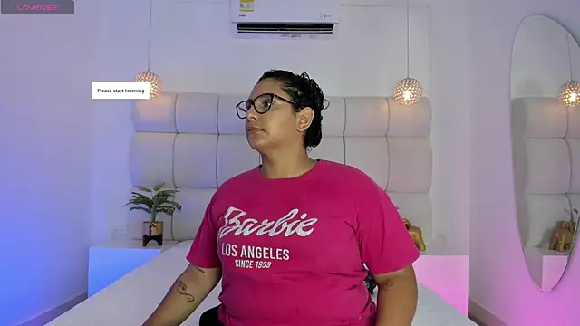 DanielleEvans  online show from 12, 11, 2025