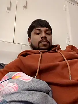  IRRESISTIBLE  online show from 1, 11, 2025