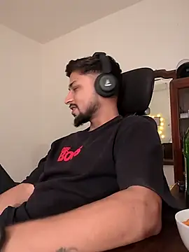  IRRESISTIBLE  online show from 28, 2, 2025