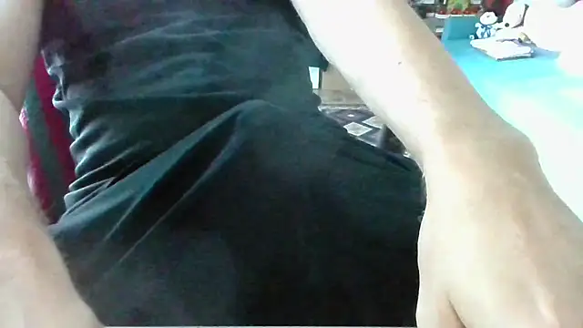 Snapshot of alessex24 chatting on 9, 7, 2026 alessex24 online show from 9, 7, 2026