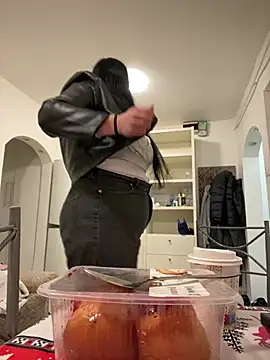 Mary Hot  online show from 13, 2, 2026