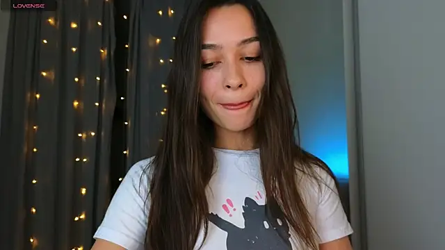 mo1ly online show from 1, 1, 2025