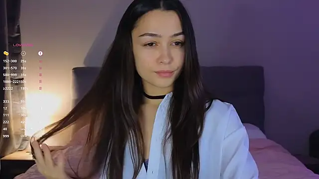 mo1ly online show from 6, 3, 2025