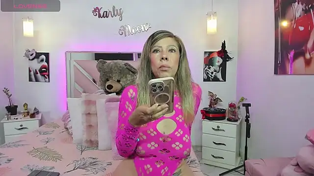 Karly moon online show from 17, 9, 2025