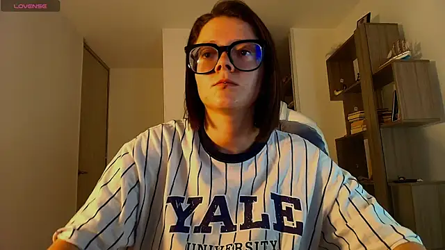 Snapshot of Arya_starrk chatting on 4, 12, 2025 Arya starrk online show from 4, 12, 2025