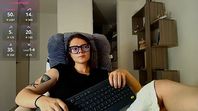 Snapshot of Arya_starrk chatting on 9, 11, 2025 Arya starrk online show from 9, 11, 2025