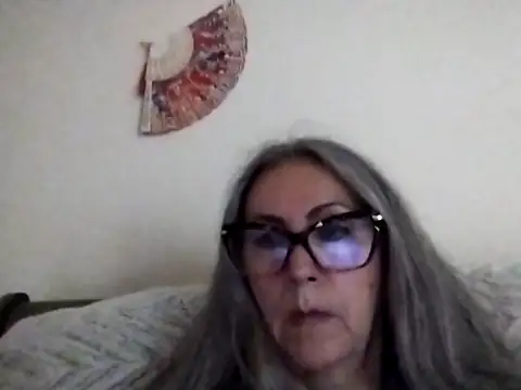 EvaRobinson online show from 12, 2, 2025