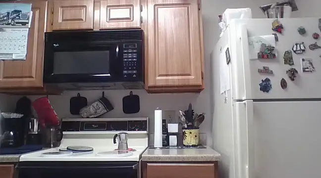 EvaRobinson online show from 25, 2, 2025