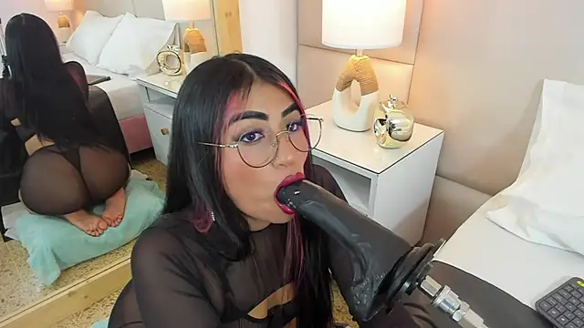 AntoniaRoss  online show from 21, 2, 2025